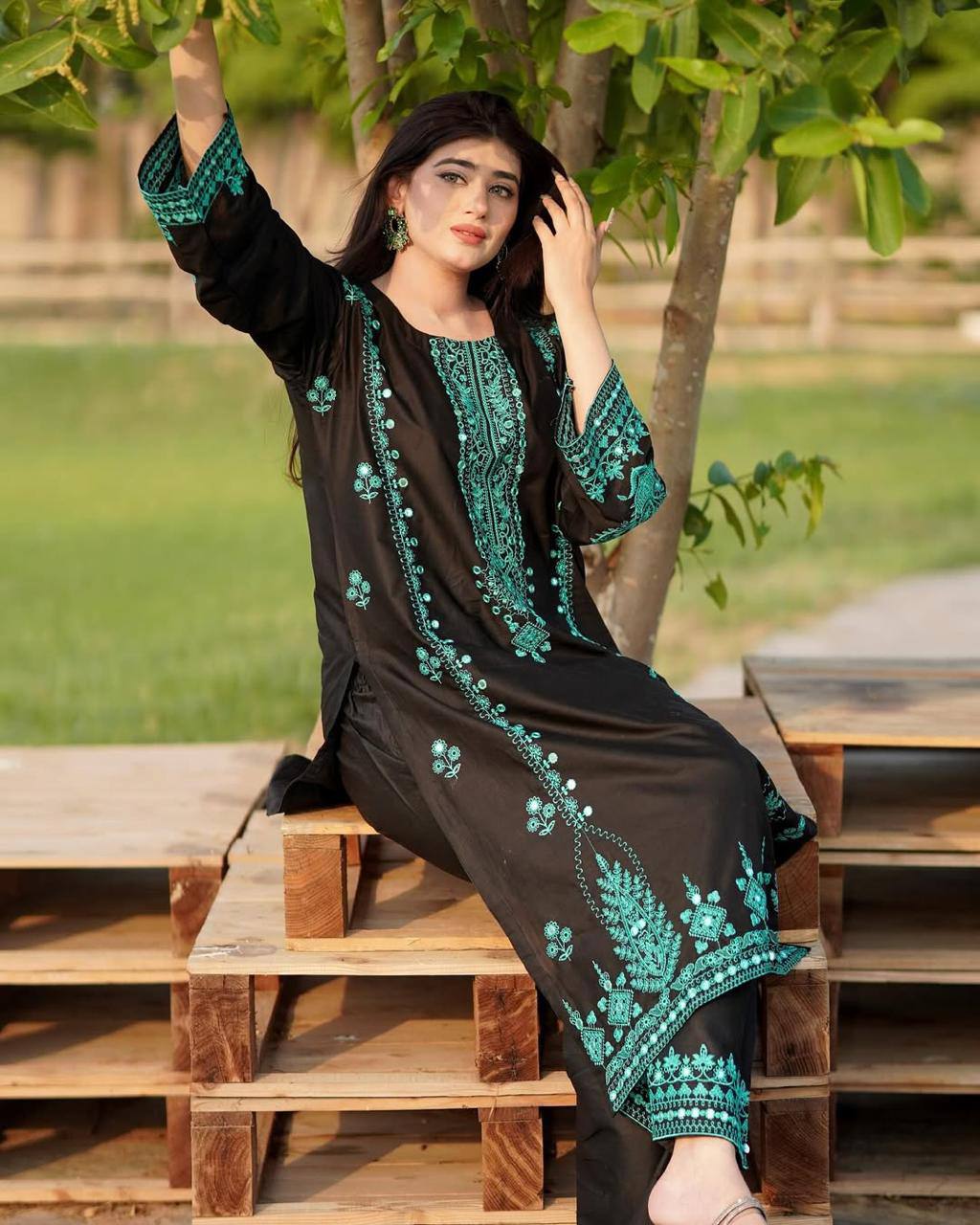 Add a royal touch to your festive wardrobe with this Exclusive 3-Piece Plazzo Pair with Dupatta,