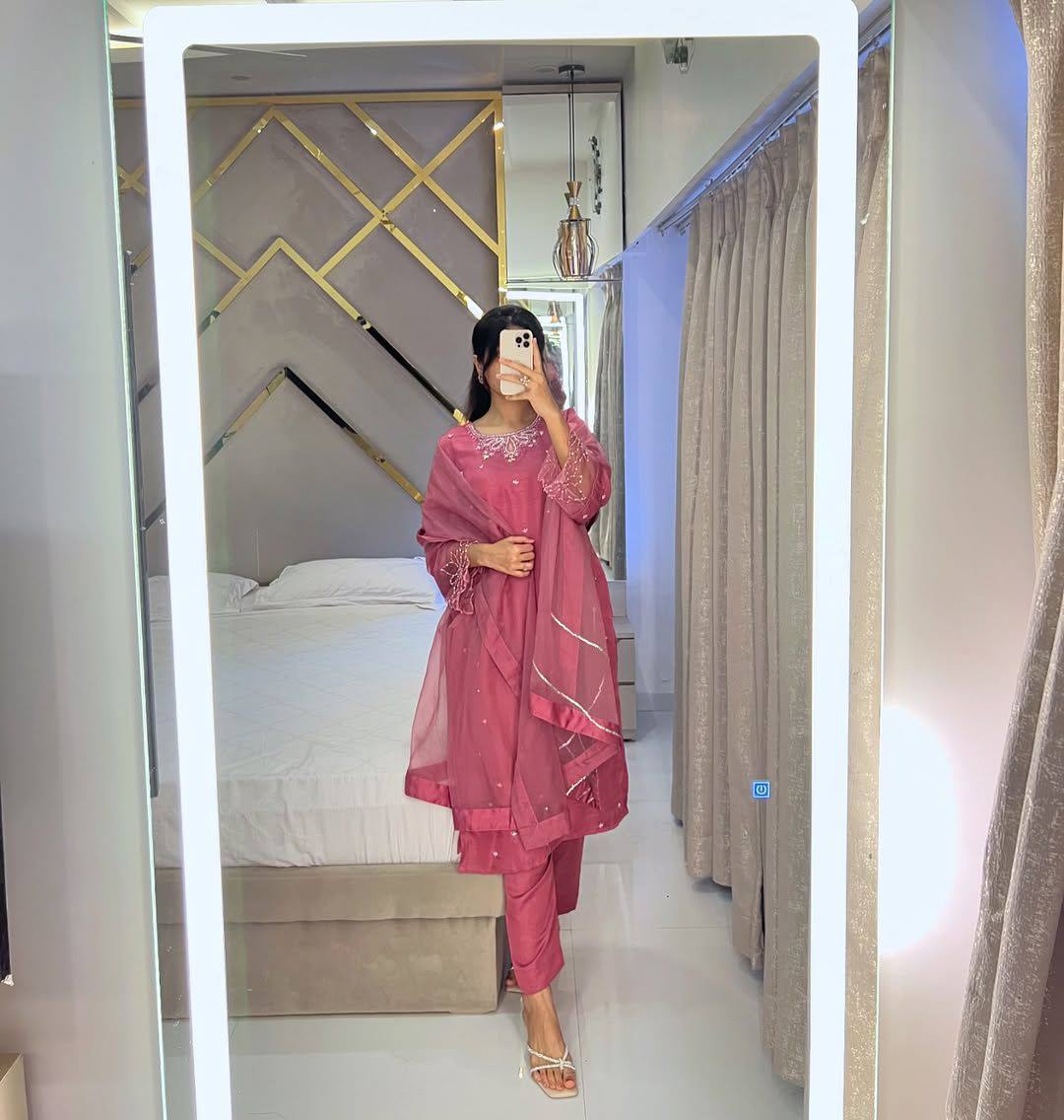 DESIGNER WEAR EXCLUSIVE 3 PIECE SUIT IN BEADS WORK ON KURTI,