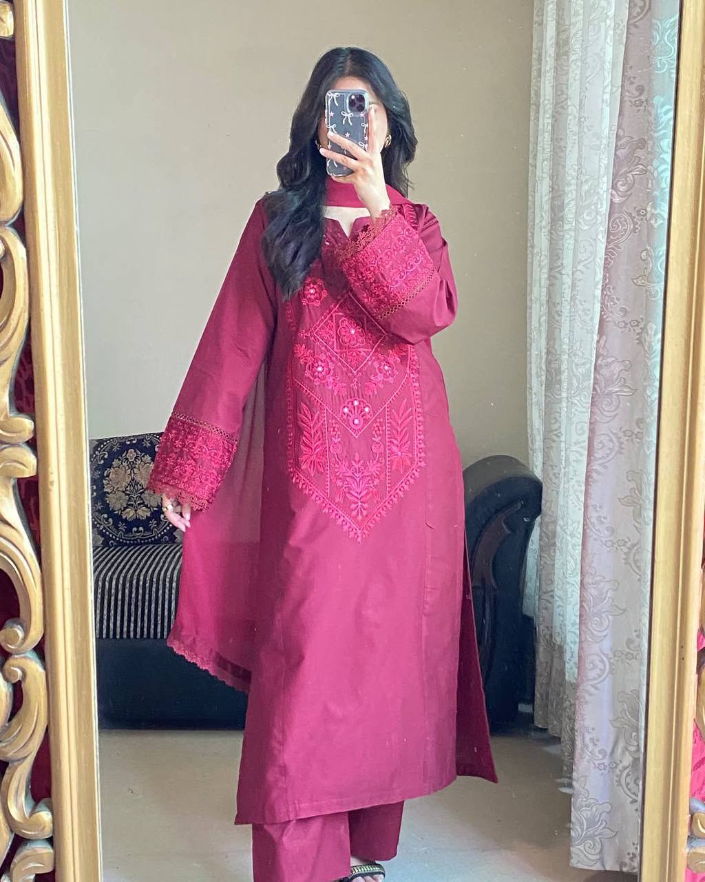 DESIGNER WEAR EXCLUSIVE SUIT IN ROMAN SILK FABRIC TOP AND PANT WITH DUPATTA IN GEORGETTE