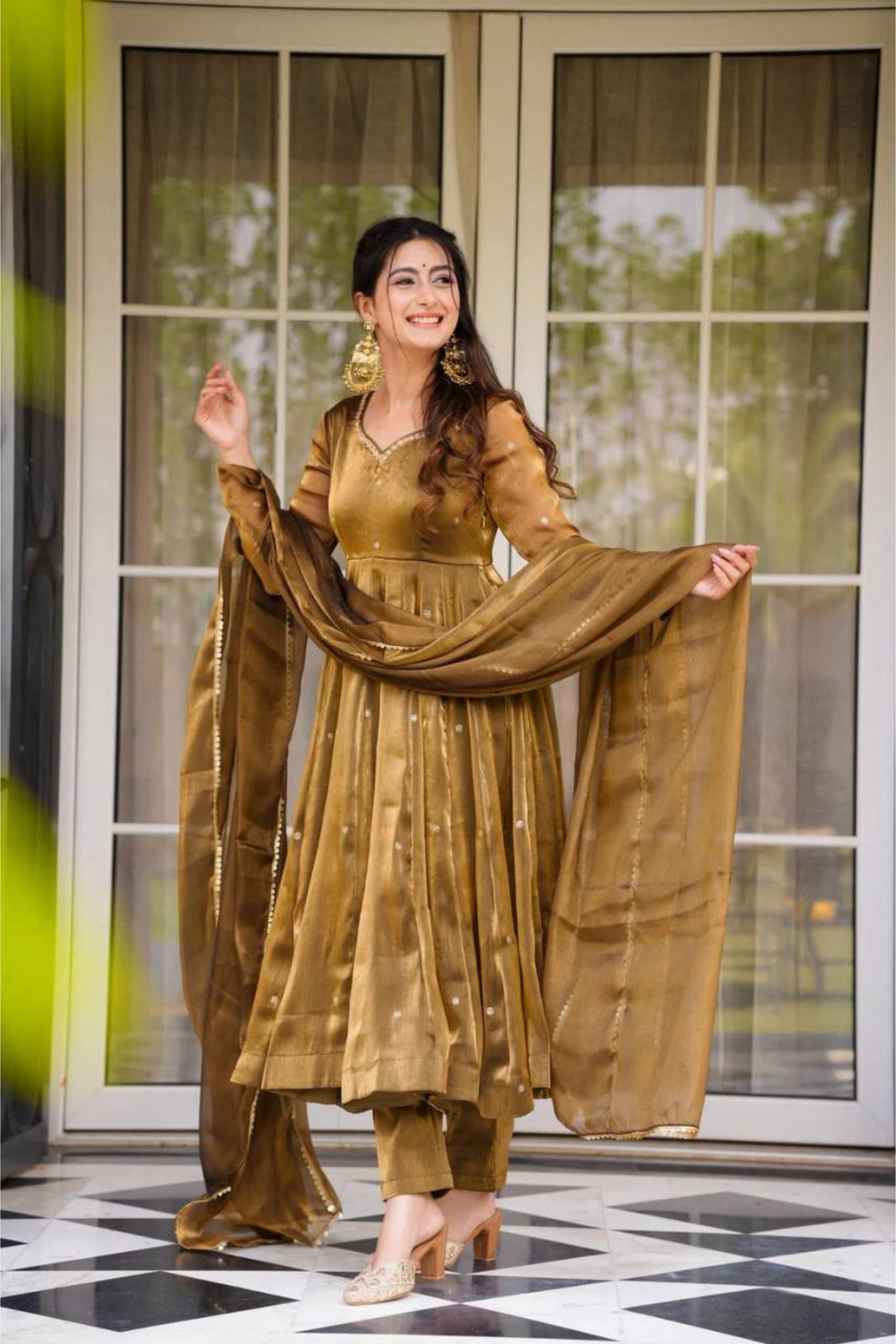 Unveil your elegance with our beautifully designed 3-piece set(imp)