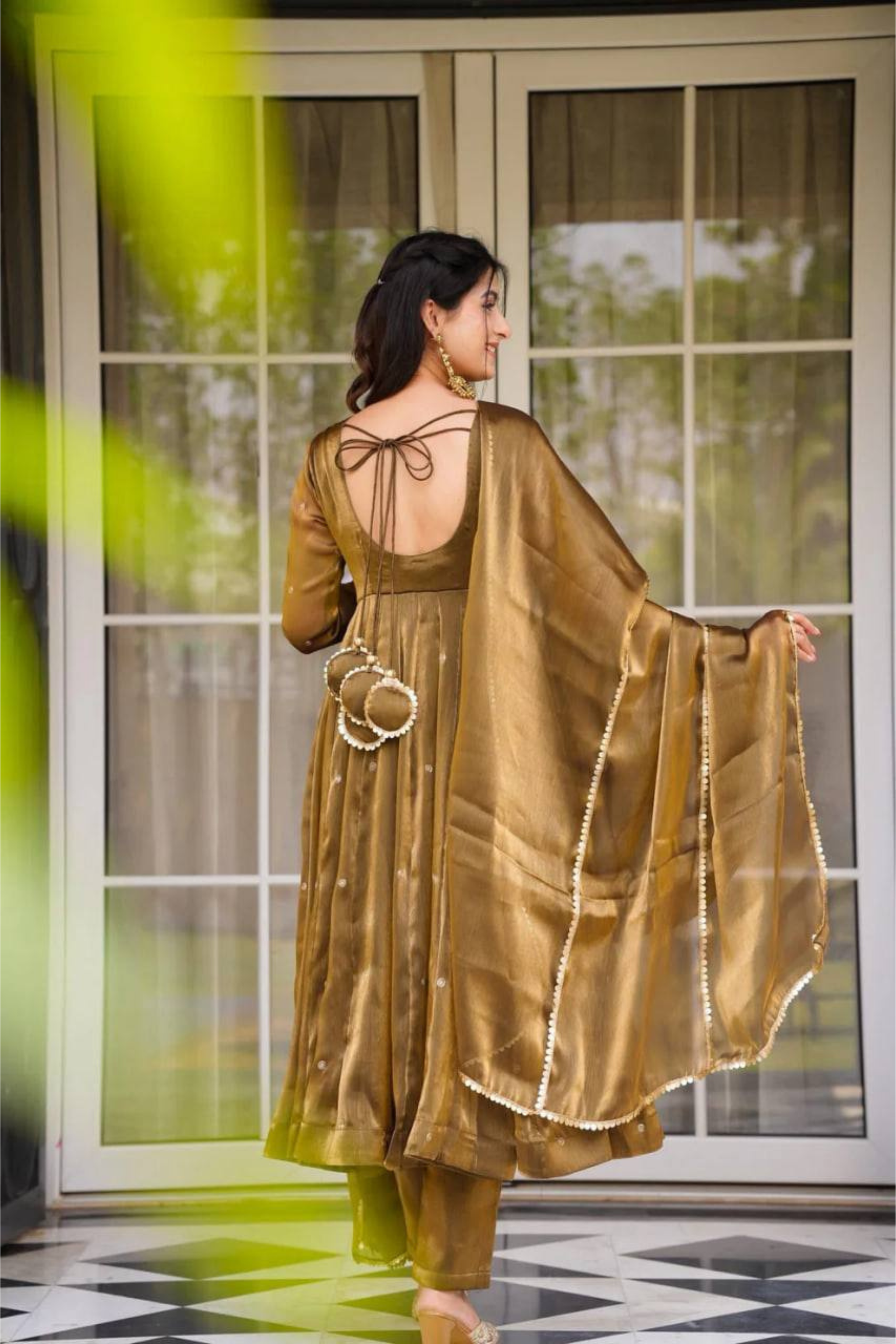 Unveil your elegance with our beautifully designed 3-piece set(imp)